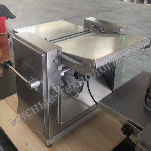 Шкуросъемная машина QH-P300 (настольная, с педалью) фото 5 Шкуросъемная машина QH-P300 (настольная, с педалью) фото 5